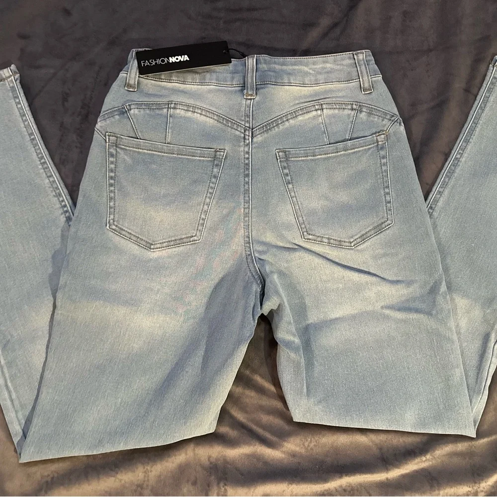 Fashion Nova Alexa High Rise Booty Lifter Skinny Jeans - NWT - Picture 5 of 6